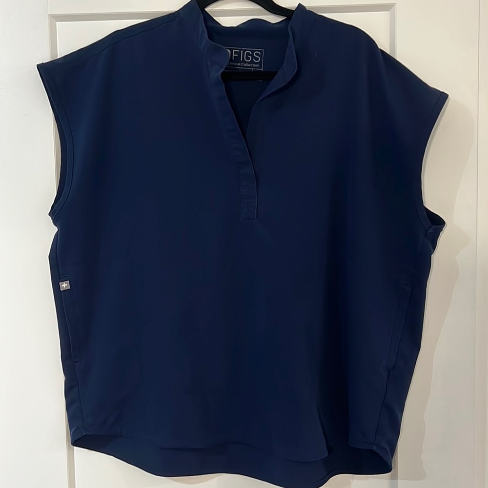 Figs Navy Rafaela Top size L